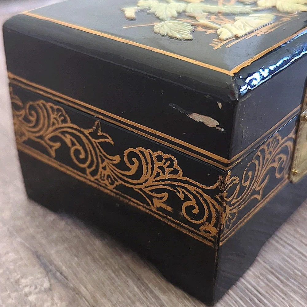 Vintage Chinese Black Lacquer Hand Painted Mother-of-Pearl Inlay Jewelry Box